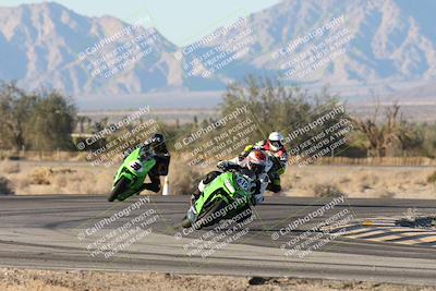 media/Dec-07-2025-CVMA (Sun) [[3e7d2de5dc]]/Race 18-Formula Twins-Formula 40 UL/